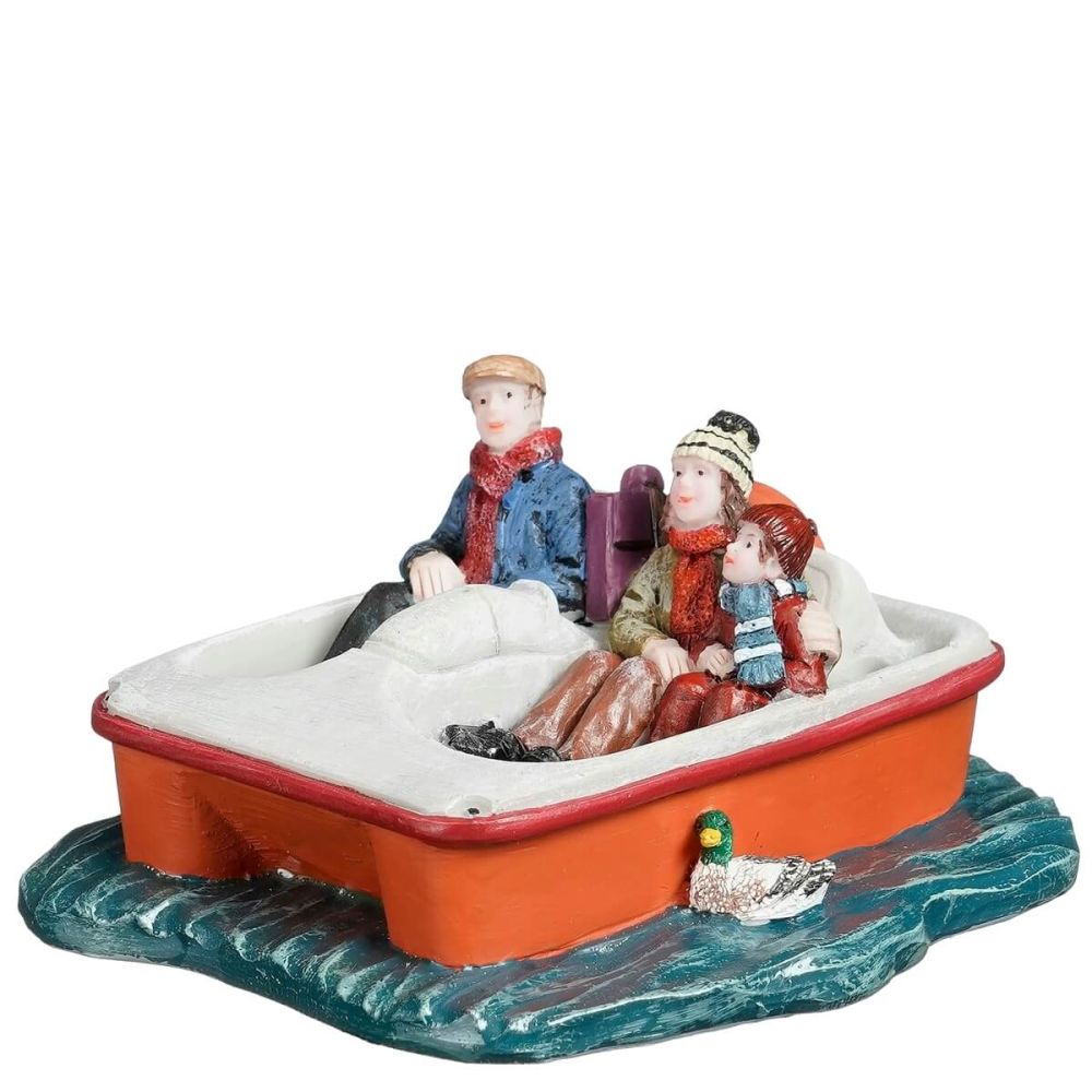 Luville - Family on Pedal Boat - Nu Voorverkoop -   - Polyresin -  8720983273148