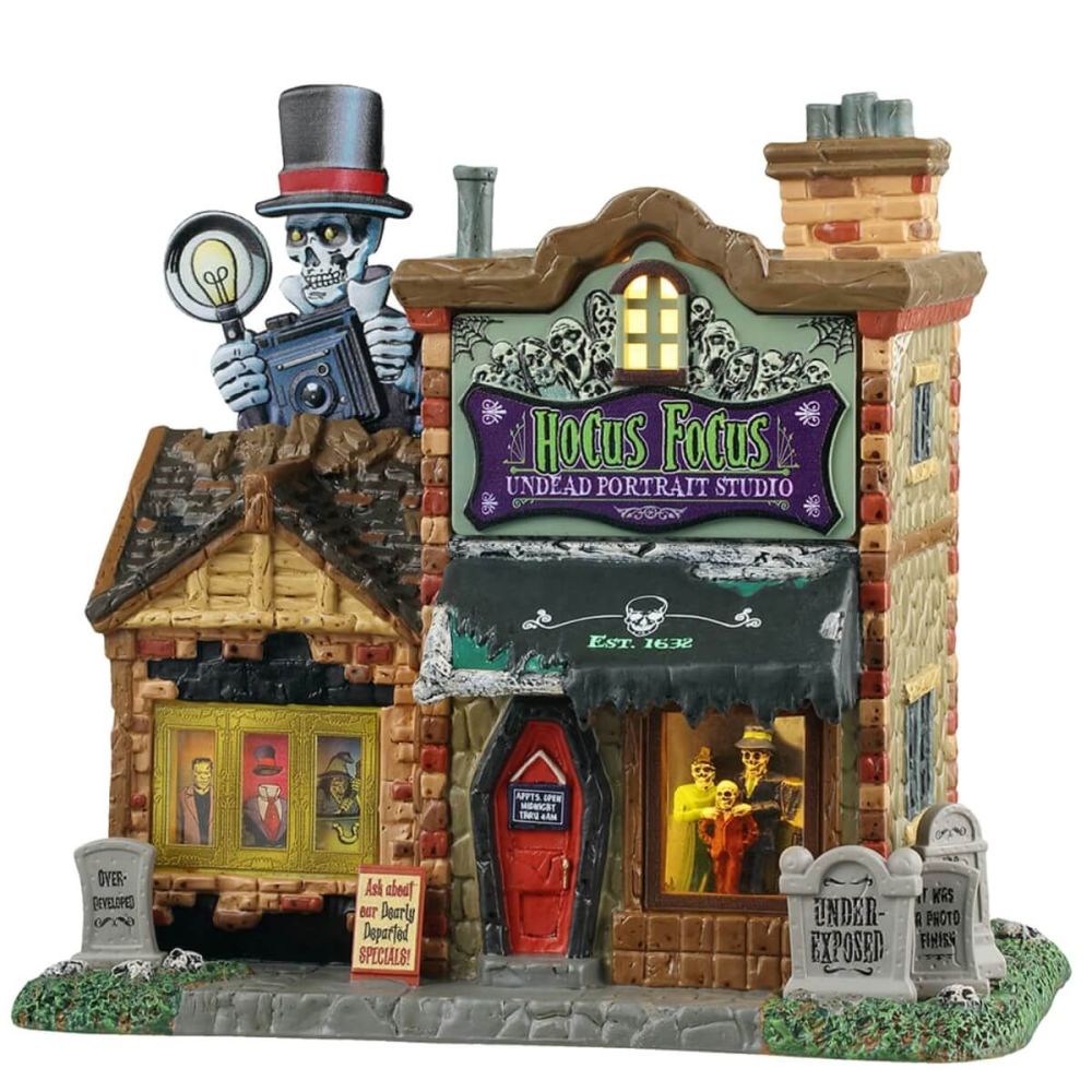 Spooky Town - Hocus Focus Undead Portrait Studio - Nu Voorverkoop -   - Porselein -  0728162553041