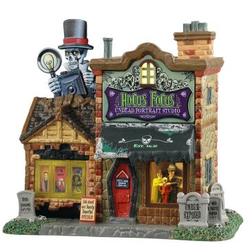 Spooky Town - Hocus Focus Undead Portrait Studio