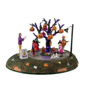 Spooky Town - Trick Or Treaters Parade